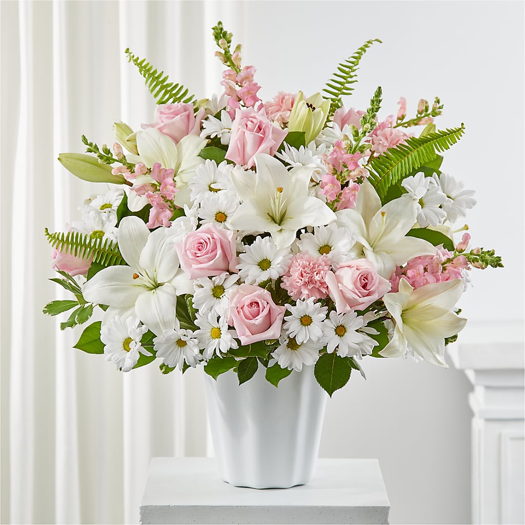 Soft Touch Tabletop Basket – Grimm-kruse-brix Florist Inc, Saint Louis MO