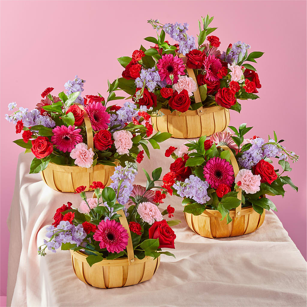 Pink Picnic Basket –  Grimm-kruse-brix Florist Inc, Saint Louis MO