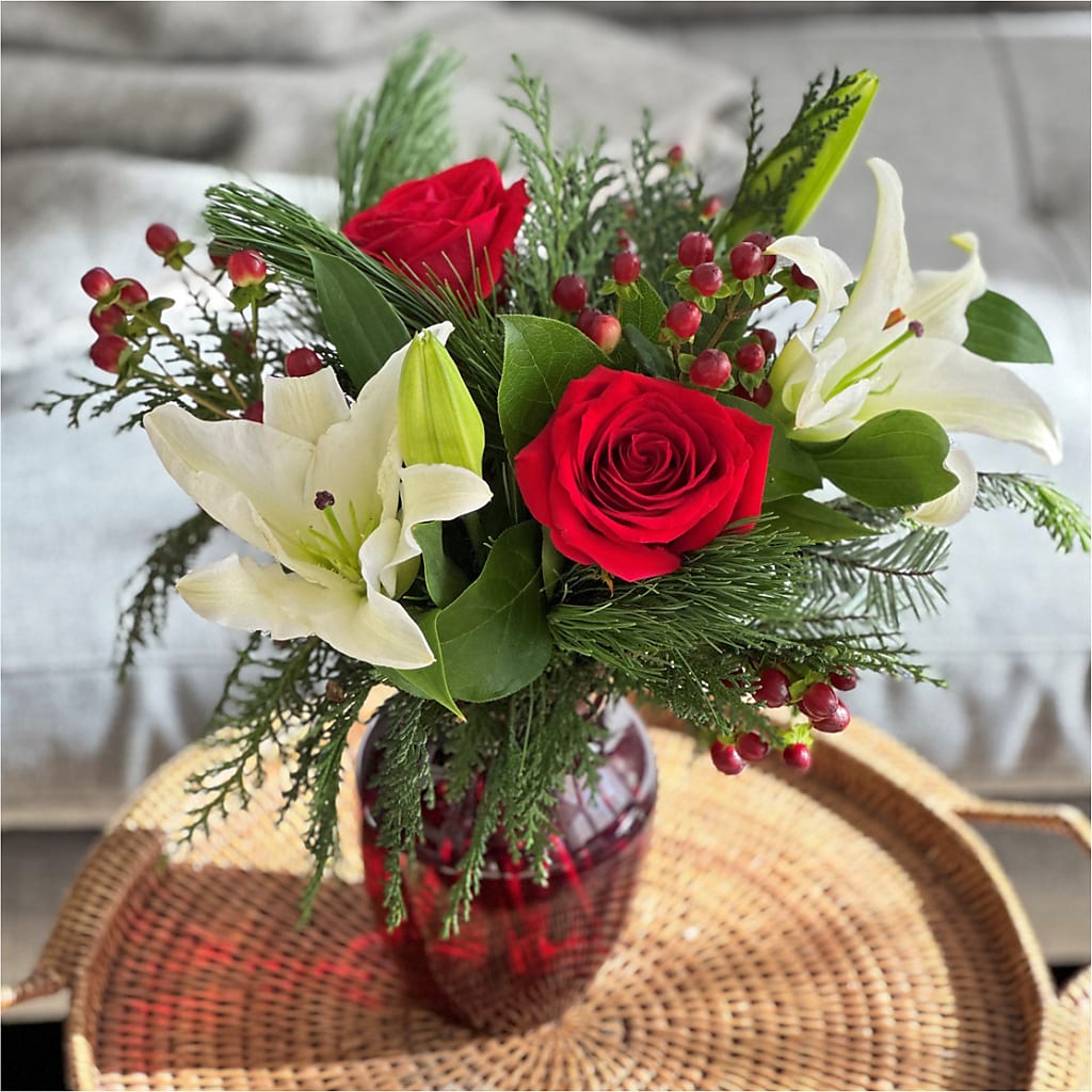 Evergreen Delight Bouquet –  Grimm-kruse-brix Florist Inc, Saint Louis MO